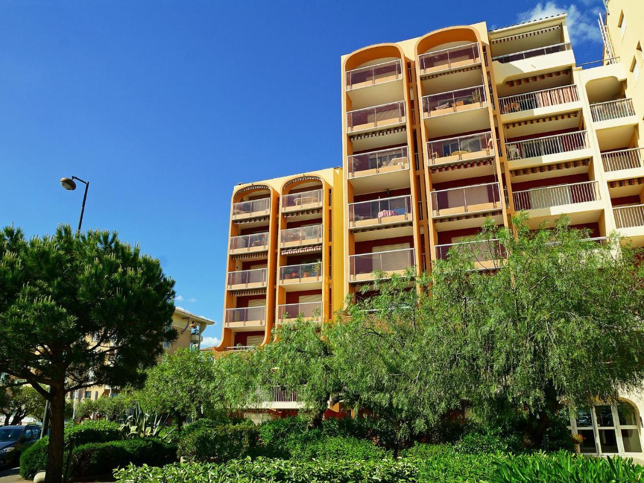 Apartment Le Capitole-8 By Interhome Фрежус Екстер'єр фото